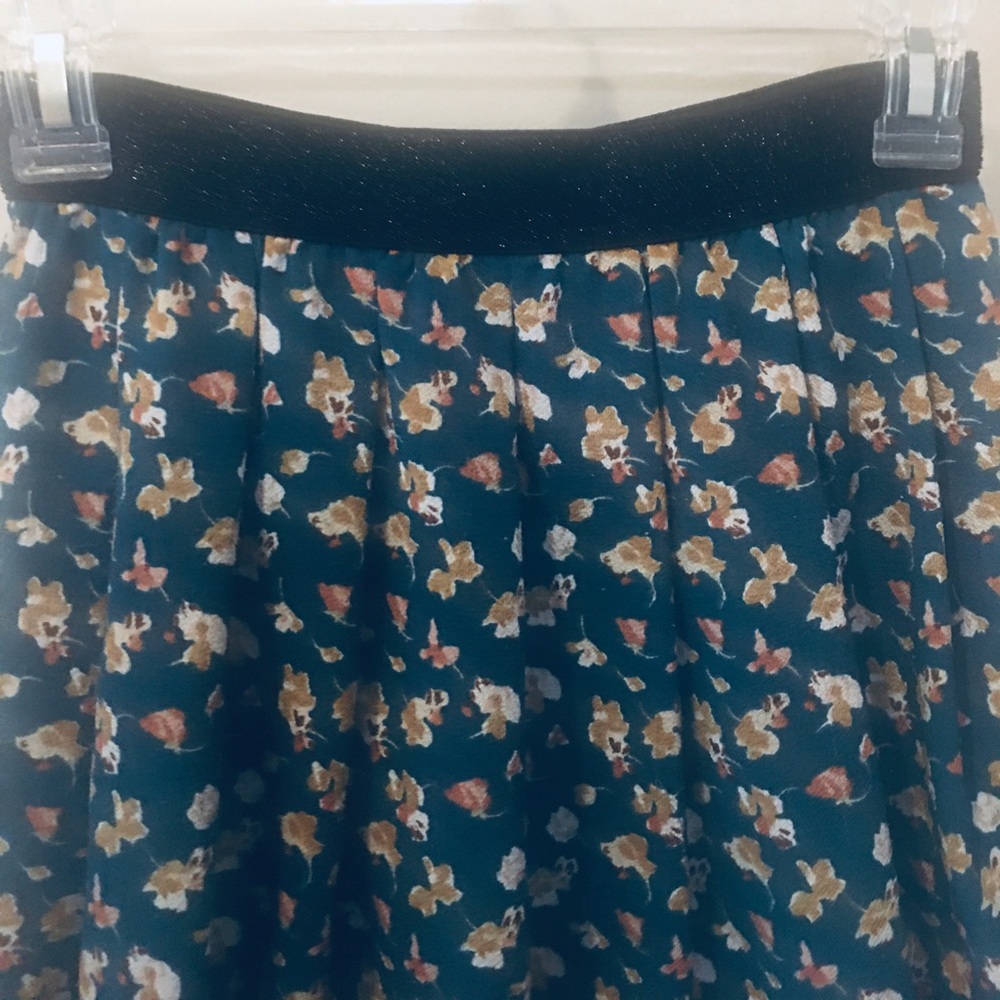 Mini Skirt - Picture 3 of 11